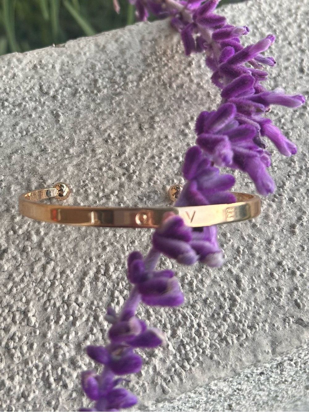 Vivori Jewerly Bracelet Set. Gold tone. New - Picture 3 of 7